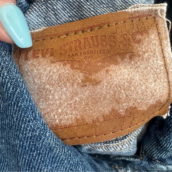 Levis Distressed Crop Denim Jacket Destructed Cotton Trucker Red Tab S - Picture 5 of 8